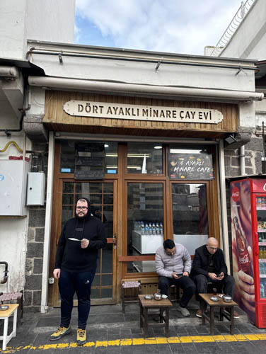 Dört ayaklı minare çay evi 