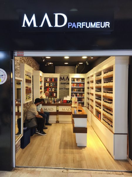 MAD PARFUMEUR